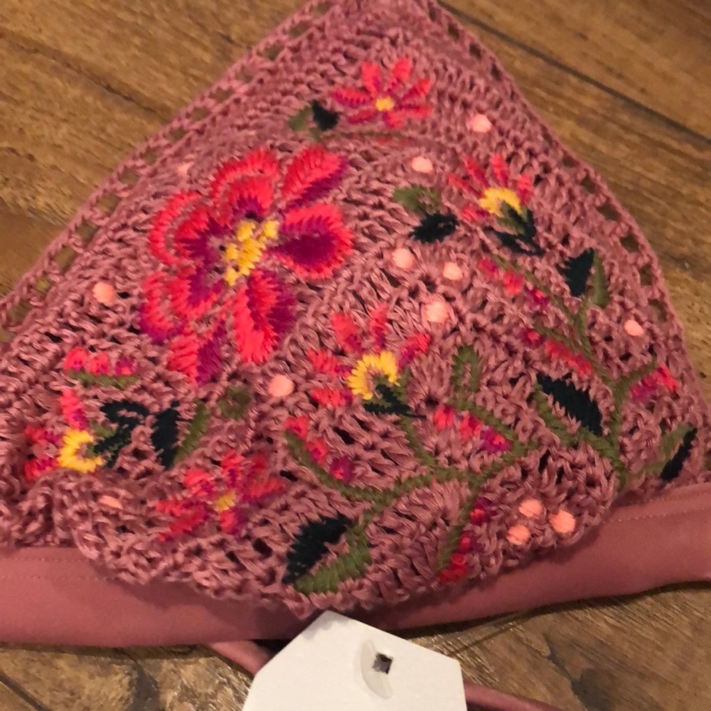 Bathing suit top - Picture 2 of 2